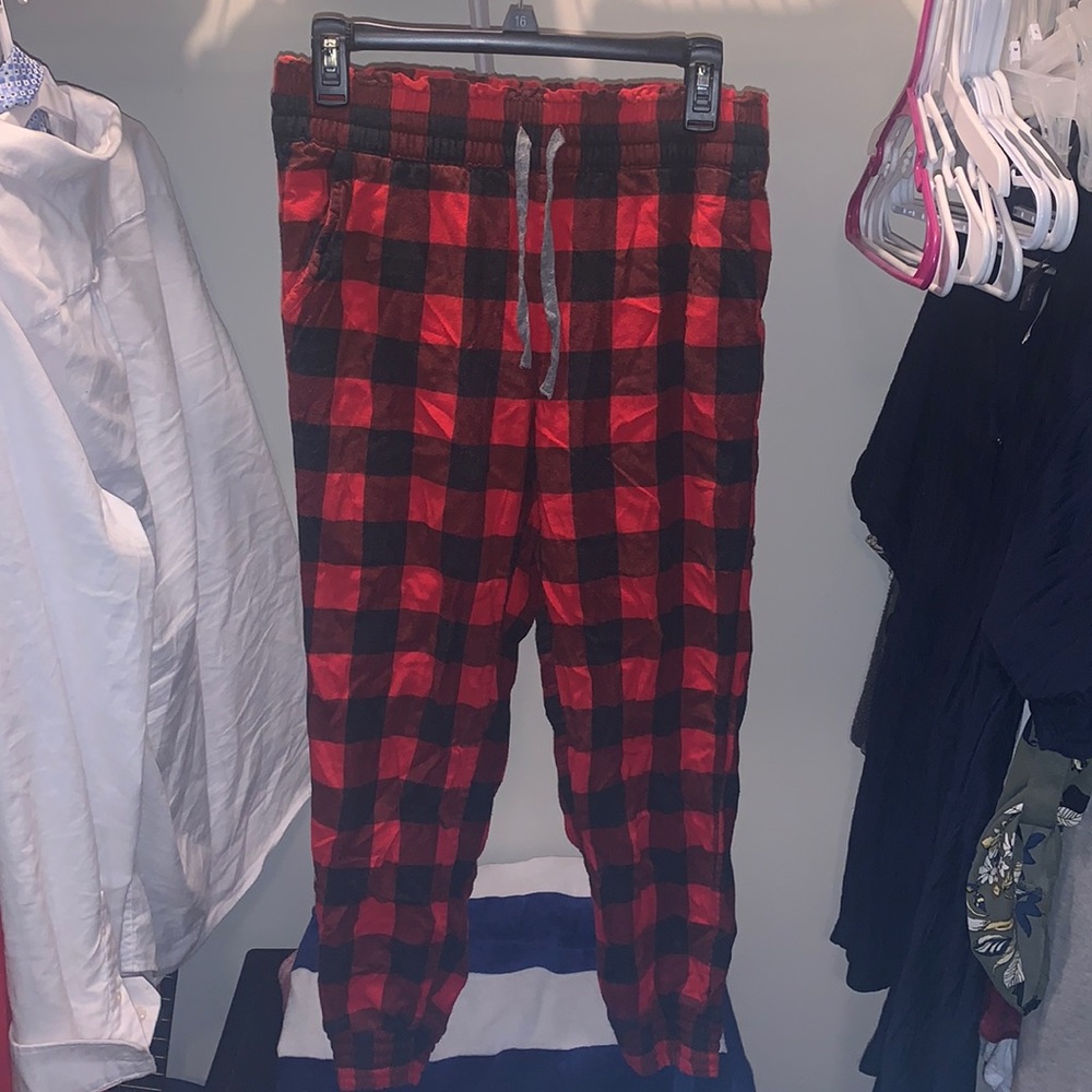aerie size medium plaid pajama pants.